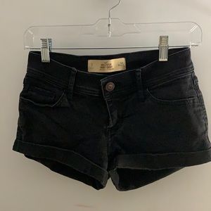 HOLLISTER SHORTS SIZE 1 !